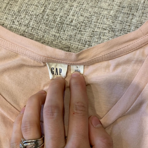 SOLD GAP sleeveless top - Picture 2 of 3